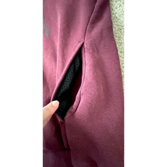 Puma Logo Men’s Long Sleeve Burgundy Hoodie Pullover Sweatshirt Size Small - Picture 3 of 7
